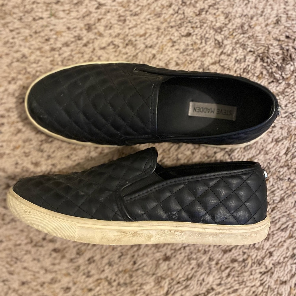 Steve Madden slip ons